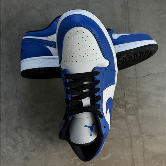 AIR JORDAN 1 LOW 'GAME ROYAL' size 10.5 M - Picture 4 of 4